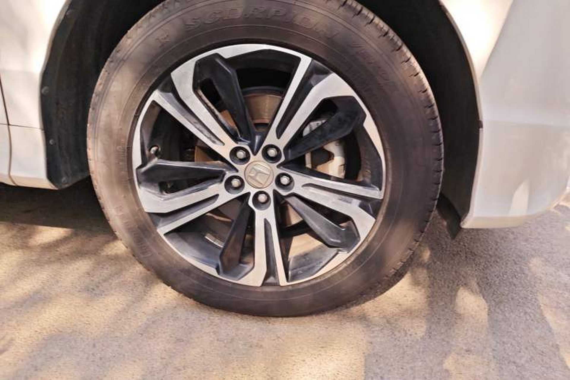 Used Honda UR-V 2017 370TURBO Four-Wheel Drive Prestige Edition China V Right Front Wheel Hub