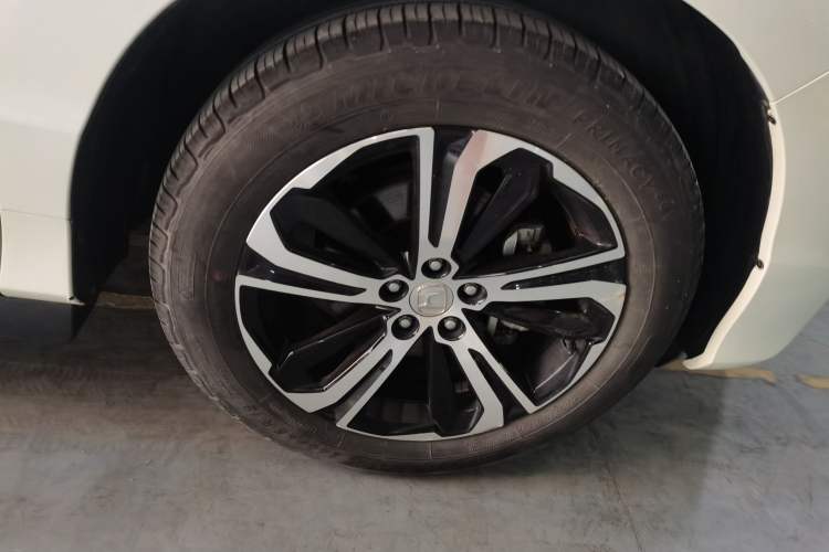 Used Honda UR-V 2017 370TURBO Four-Wheel Drive Prestige Edition China V Right Front Wheel Hub