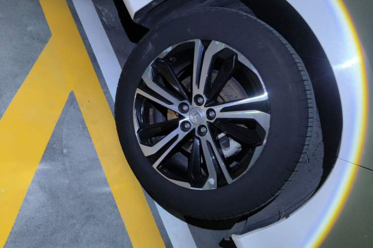 Used Honda UR-V 2017 370TURBO Four-Wheel Drive Prestige Edition China V Right Front Wheel Hub