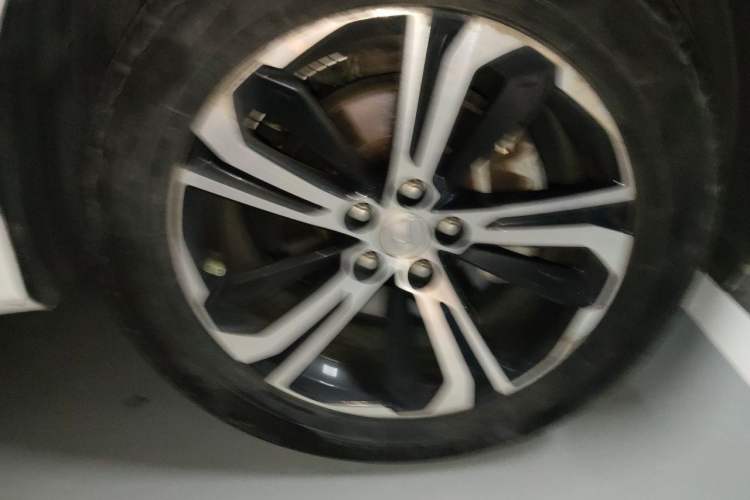 Used Honda UR-V 2017 370TURBO Four-Wheel Drive Prestige Edition China V Right Front Wheel Hub