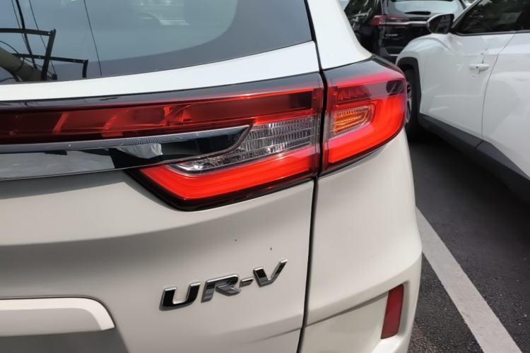 Used Honda UR-V 2017 240TURBO Two-Wheel Drive Luxury Edition China V Right Rear Taillight