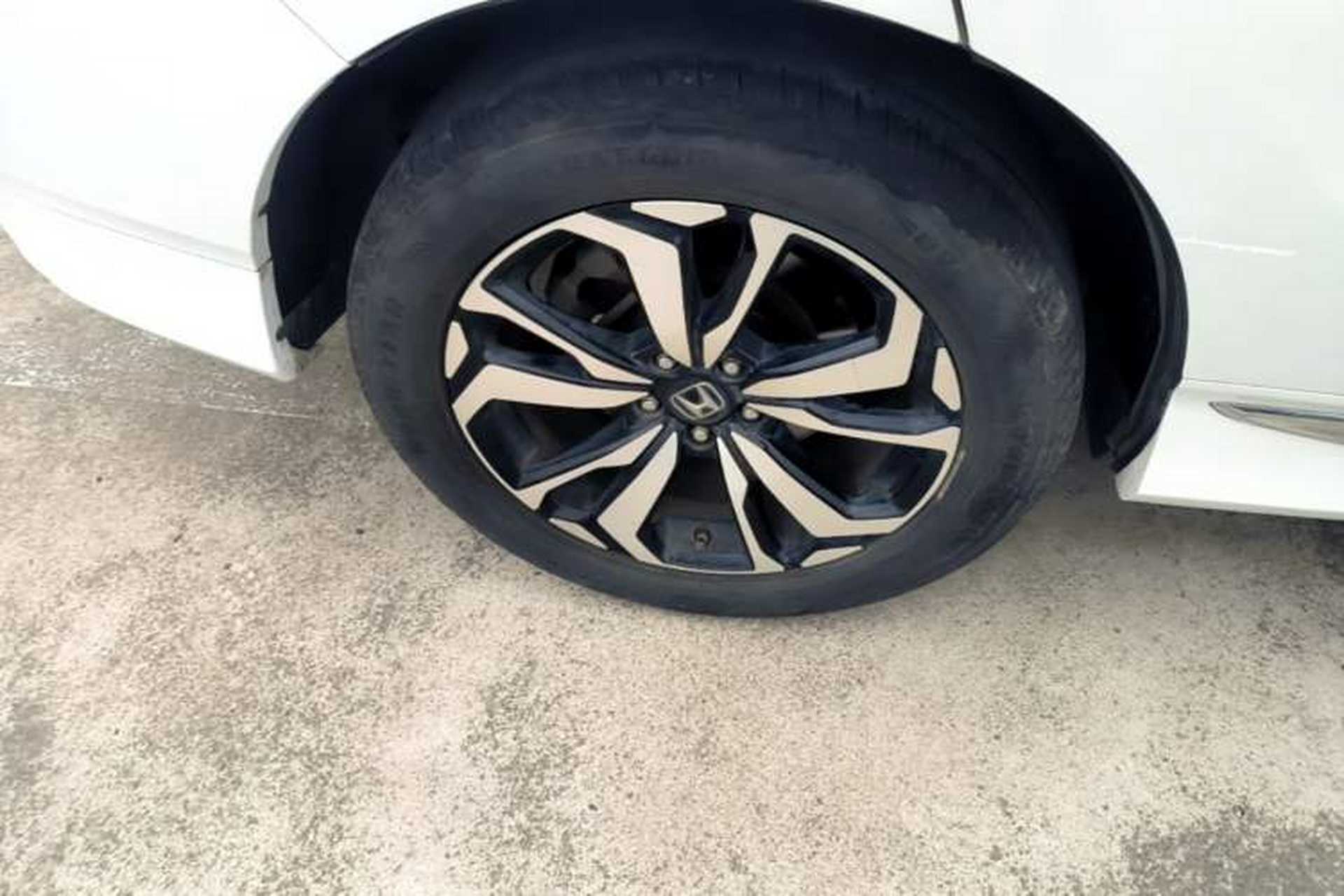 Used Honda UR-V 2017 240TURBO Two-Wheel Drive Luxury Edition China V Right Rear Wheel Hub