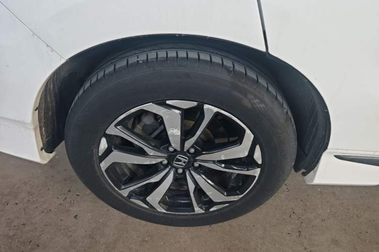 Used Honda UR-V 2017 240TURBO Two-Wheel Drive Classic Edition China V Right Rear Wheel Hub