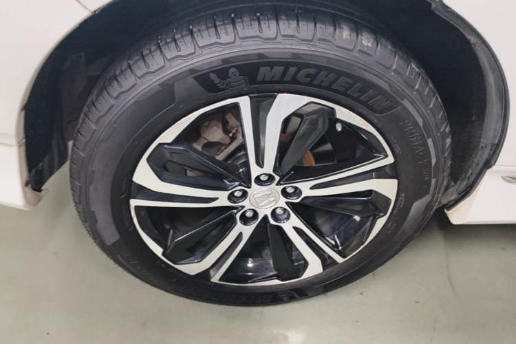 Used Honda UR-V 2017 370TURBO Four-Wheel Drive Prestige Edition China V Right Rear Wheel Hub
