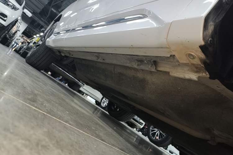 Used Honda UR-V 2017 370TURBO Four-Wheel Drive Prestige Edition China V Right Side Sill