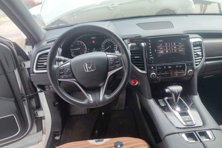 Used Honda UR-V 2017 240TURBO Two-Wheel Drive Luxury Edition China V Steering Wheel