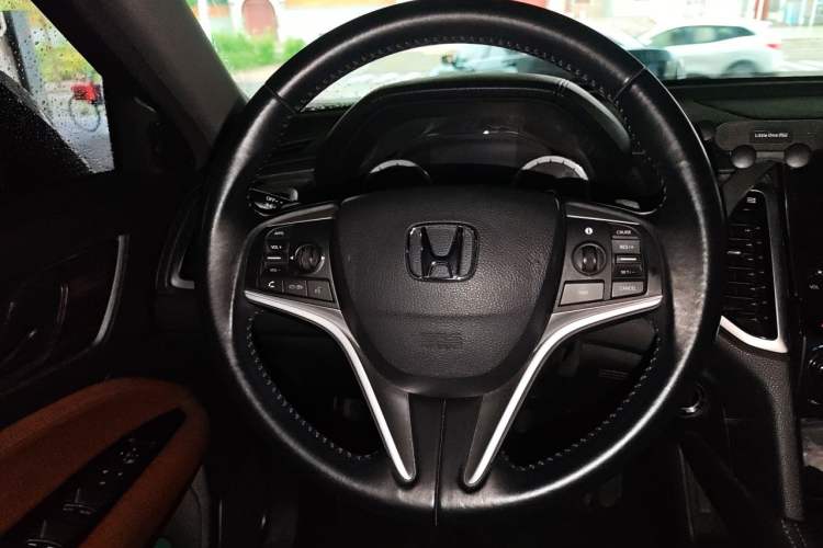 Used Honda UR-V 2017 370TURBO 2WD Prestige Edition China V Steering Wheel