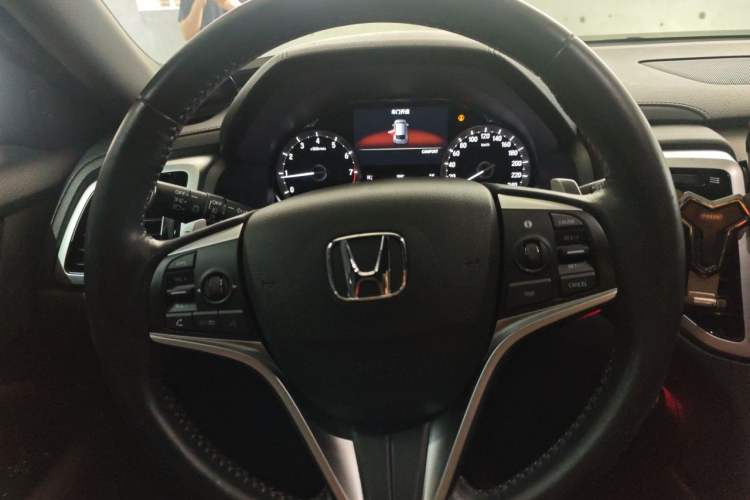 Used Honda UR-V 2017 370TURBO 2WD Prestige Edition China V Steering Wheel