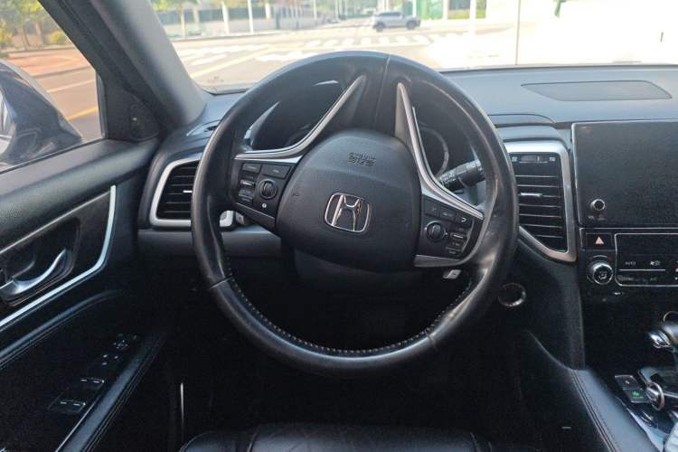 Used Honda UR-V 2017 240TURBO Two-Wheel Drive Luxury Edition China VI Steering Wheel
