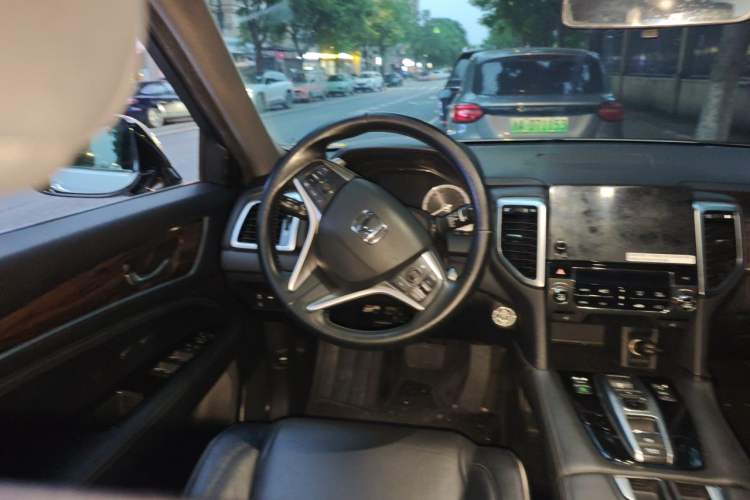 Used Honda UR-V 2017 370TURBO 2WD Prestige Edition China V Steering Wheel