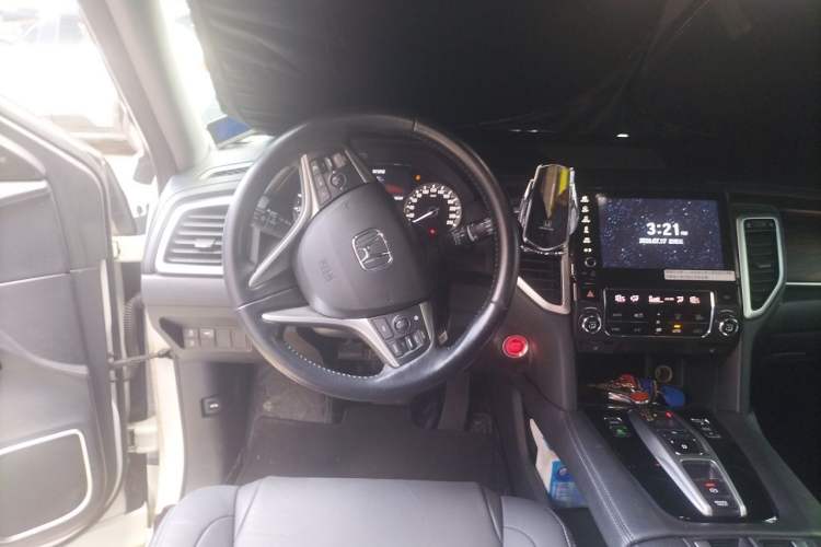 Used Honda UR-V 2017 370TURBO 2WD Prestige Edition China V Steering Wheel