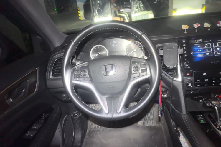 Used Honda UR-V 2017 240TURBO Two-Wheel Drive Luxury Edition China V Steering Wheel