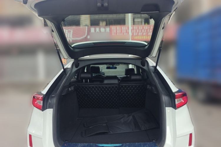 Used Honda UR-V 2017 240TURBO Two-Wheel Drive Classic Edition China VI Trunk