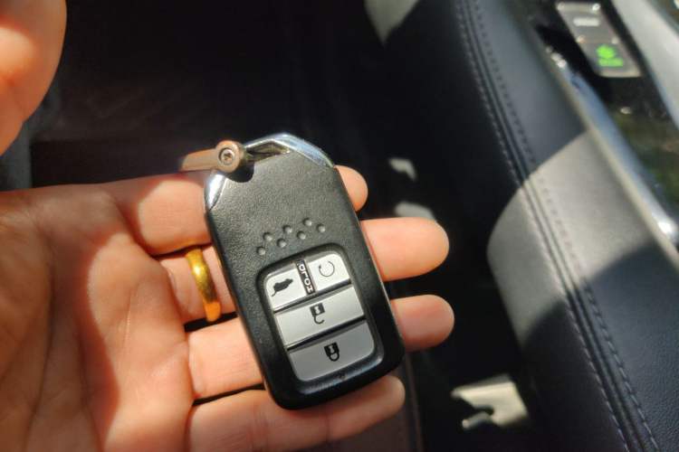 Used Honda UR-V 2017 370TURBO 2WD Prestige Edition China V Vehicle Key