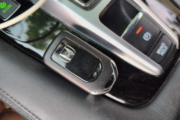 Used Honda UR-V 2017 370TURBO 2WD Prestige Edition China V Vehicle Key