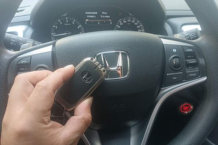 Used Honda UR-V 2017 240TURBO Two-Wheel Drive Classic Edition China VI Vehicle Key