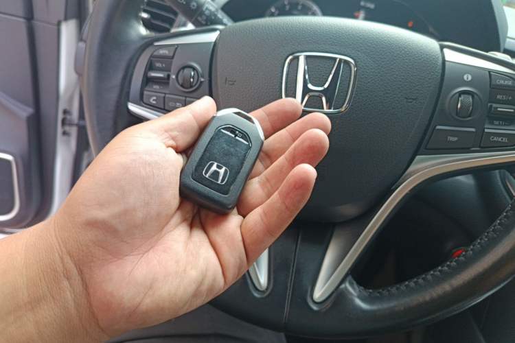 Used Honda UR-V 2017 370TURBO 2WD Prestige Edition China V Vehicle Key