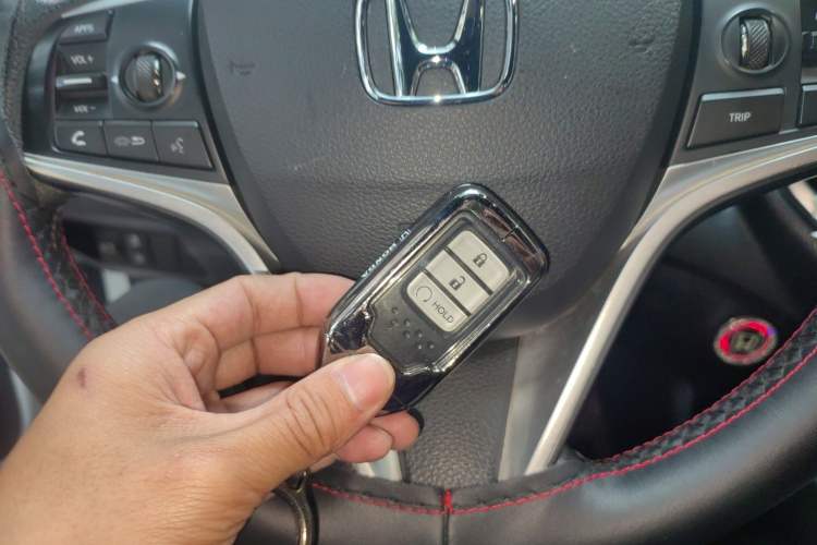 Used Honda UR-V 2017 240TURBO Two-Wheel Drive Classic Edition China V Vehicle Key