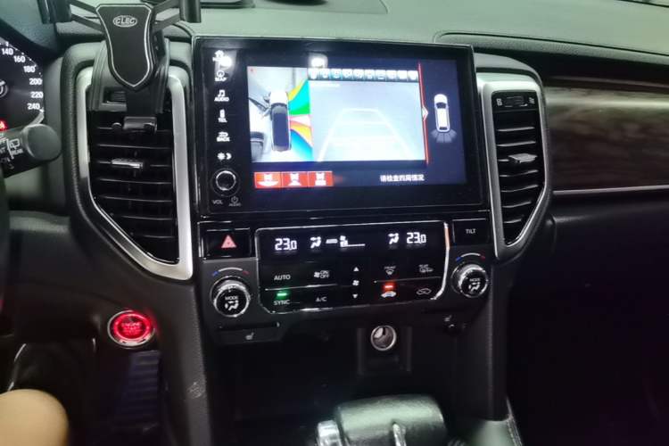 Used Honda UR-V 2017 240TURBO Two-Wheel Drive Luxury Edition China V Audio And AC Panel