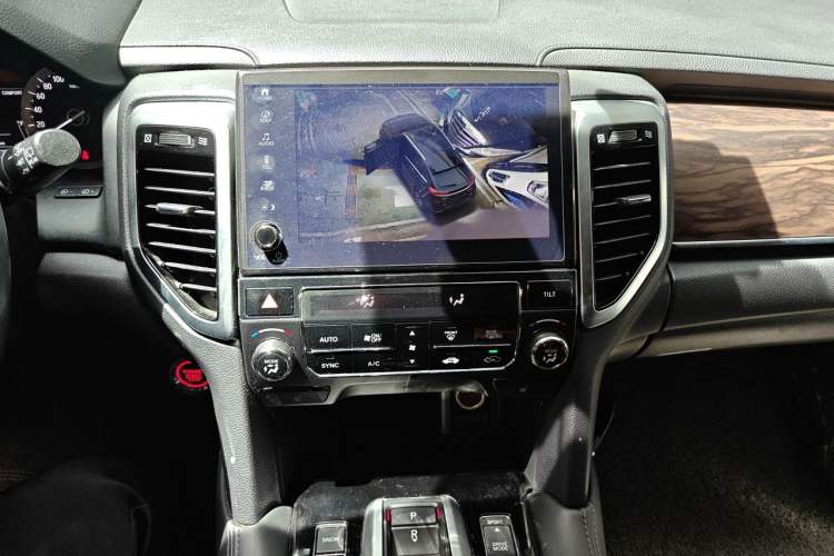 Used Honda UR-V 2017 370TURBO Four-Wheel Drive Prestige Edition China V Audio And AC Panel