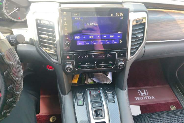 Used Honda UR-V 2017 370TURBO Four-Wheel Drive Prestige Edition China V Audio And AC Panel