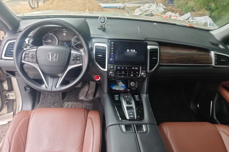 Used Honda UR-V 2017 370TURBO 2WD Prestige Edition China V Center Console