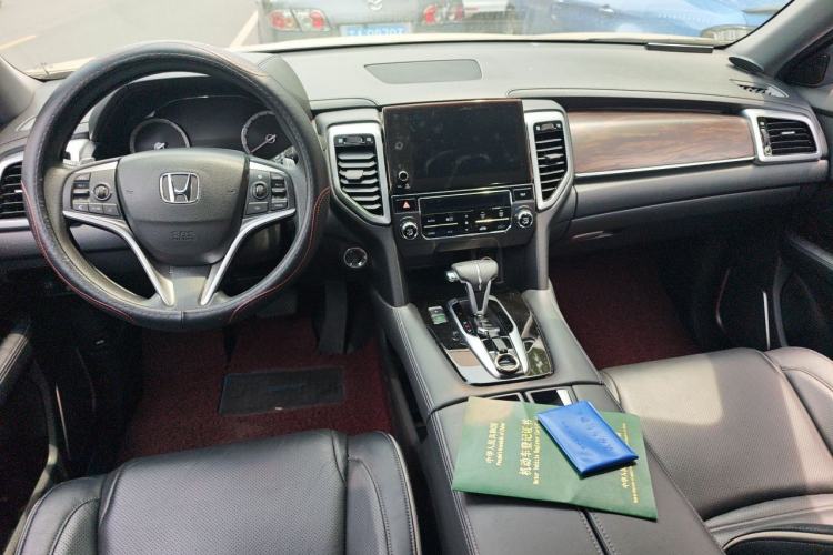 Used Honda UR-V 2017 240TURBO Two-Wheel Drive Classic Edition China V Center Console