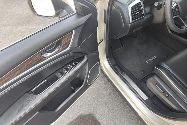 Used Honda UR-V 2017 240TURBO Two-Wheel Drive Classic Edition China V Driver Seat