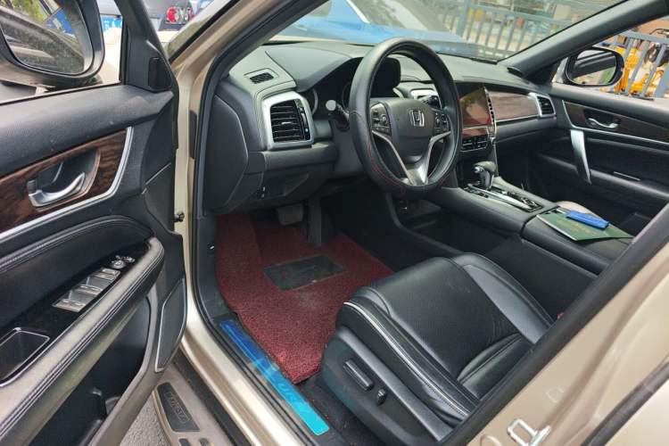 Used Honda UR-V 2017 240TURBO Two-Wheel Drive Classic Edition China V Driver Seat