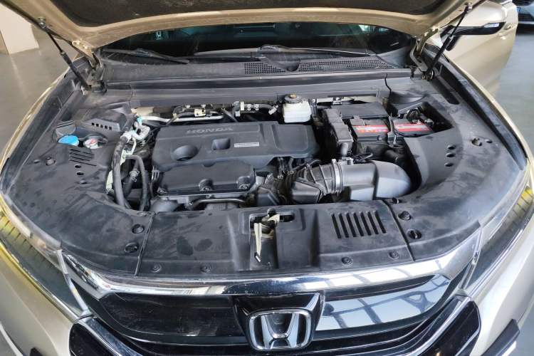 Used Honda UR-V 2017 370TURBO 2WD Prestige Edition China V Engine Bay