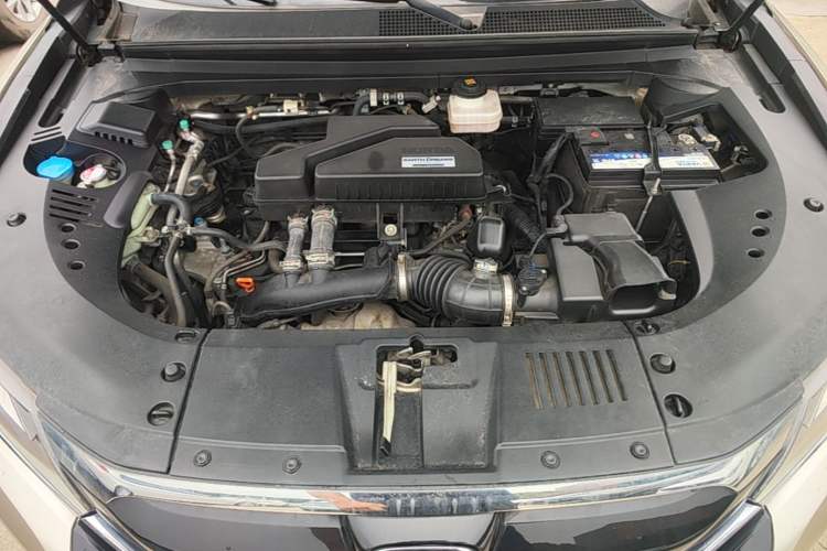 Used Honda UR-V 2017 240TURBO Two-Wheel Drive Classic Edition China V Engine Bay