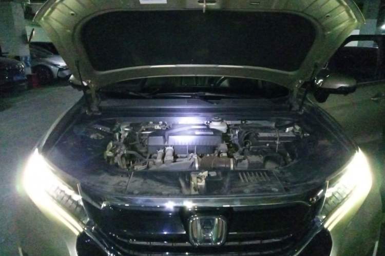 Used Honda UR-V 2017 240TURBO Two-Wheel Drive Luxury Edition China V Engine Bay
