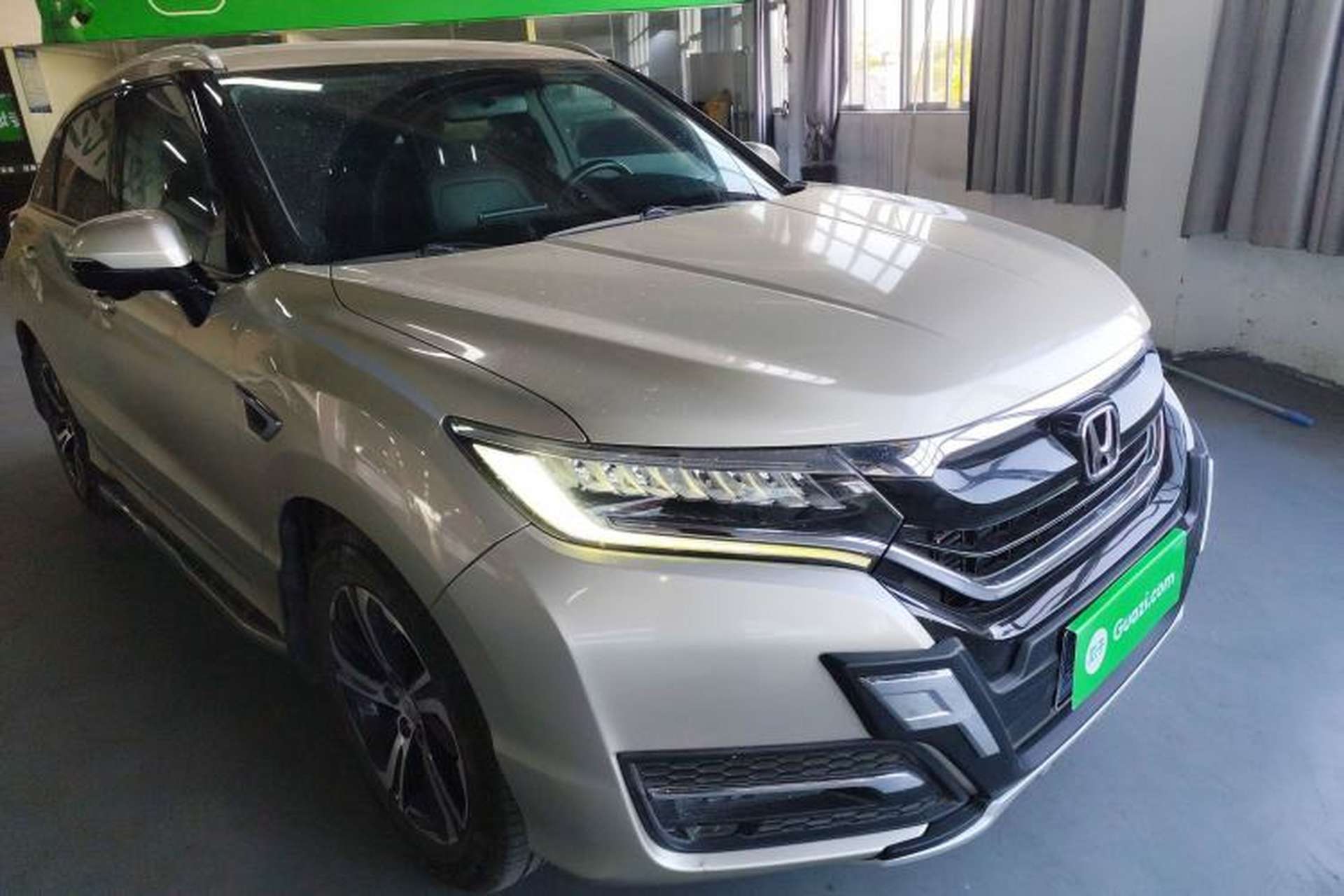 Used Honda UR-V 2017 370TURBO 2WD Prestige Edition China V Exterior 2