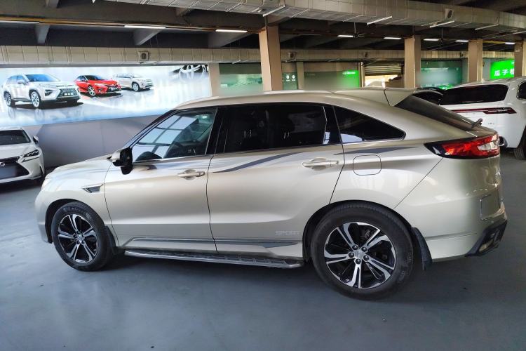 Used Honda UR-V 2017 370TURBO 2WD Prestige Edition China V Exterior 3