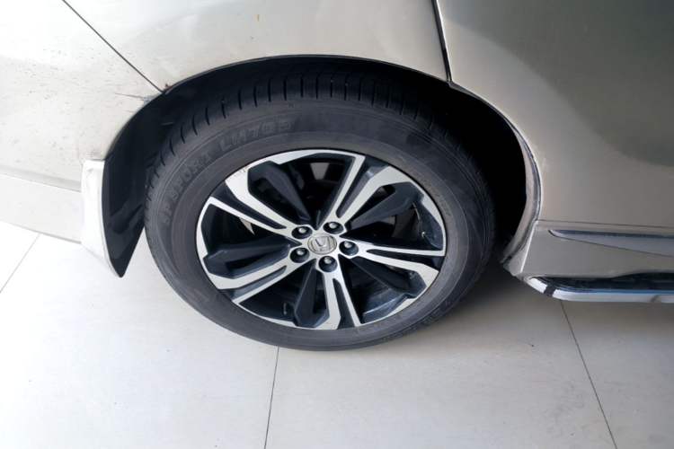 Used Honda UR-V 2017 370TURBO 2WD Prestige Edition China V Exterior 5