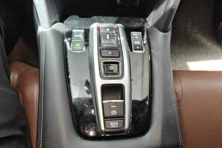 Used Honda UR-V 2017 370TURBO Four-Wheel Drive Prestige Edition China V Gear Lever