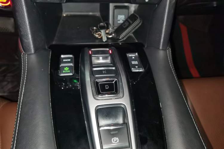 Used Honda UR-V 2017 370TURBO Four-Wheel Drive Prestige Edition China V Gear Lever