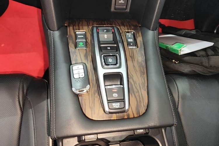 Used Honda UR-V 2017 370TURBO 2WD Prestige Edition China V Gear Lever