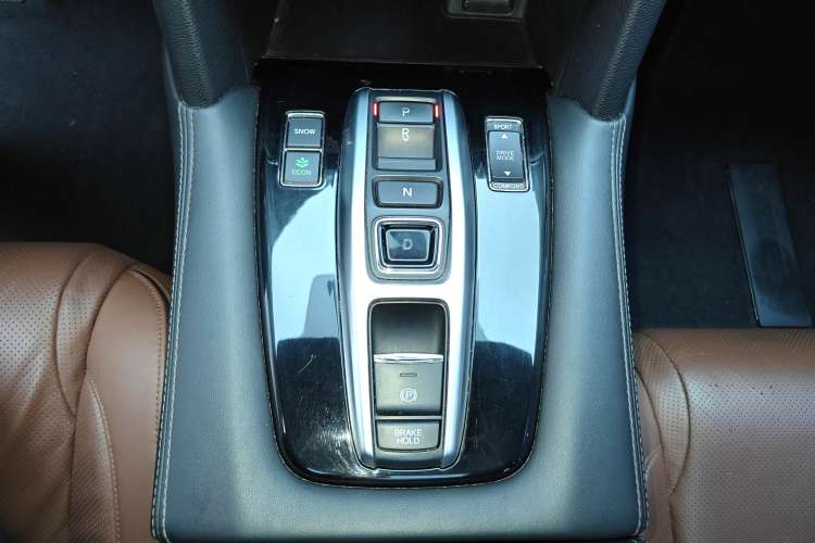 Used Honda UR-V 2017 370TURBO 2WD Prestige Edition China V Gear Lever