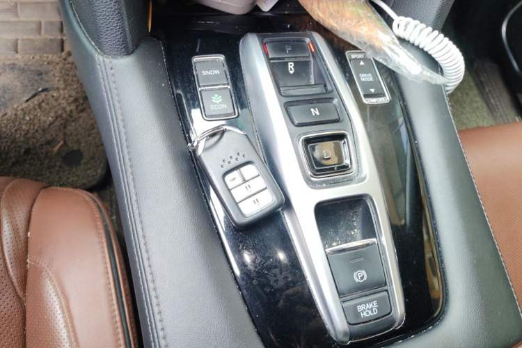 Used Honda UR-V 2017 370TURBO Four-Wheel Drive Prestige Edition China V Gear Lever