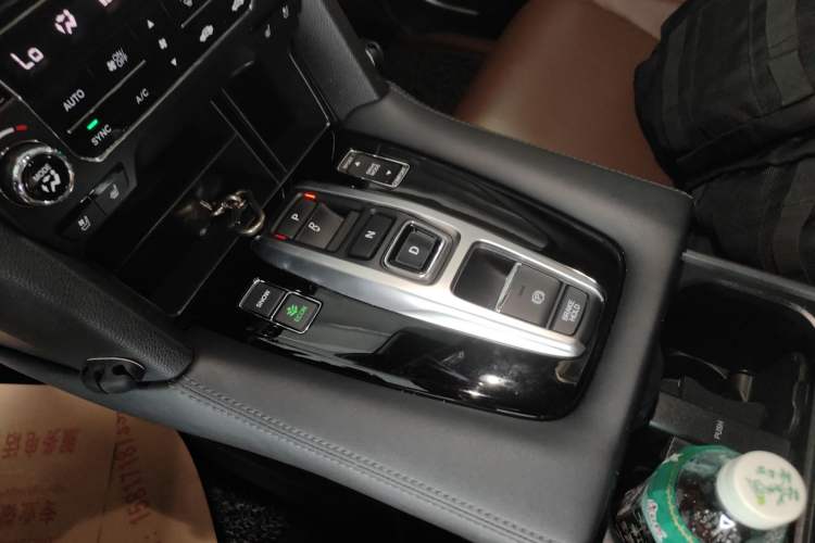Used Honda UR-V 2017 370TURBO Four-Wheel Drive Prestige Edition China V Gear Lever