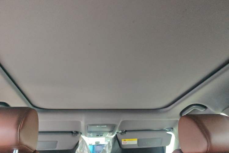 Used Honda UR-V 2017 370TURBO 2WD Prestige Edition China V Headliner