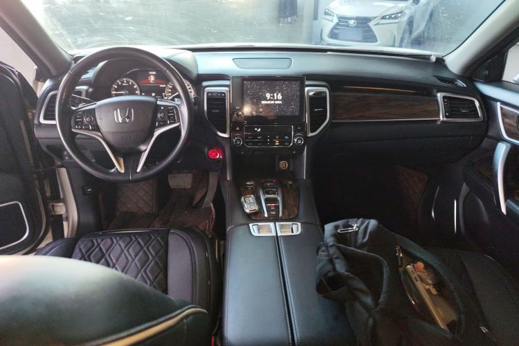 Used Honda UR-V 2017 370TURBO 2WD Prestige Edition China V Interior 2