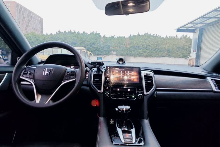 Used Honda UR-V 2017 240TURBO Two-Wheel Drive Classic Edition China V Interior 3
