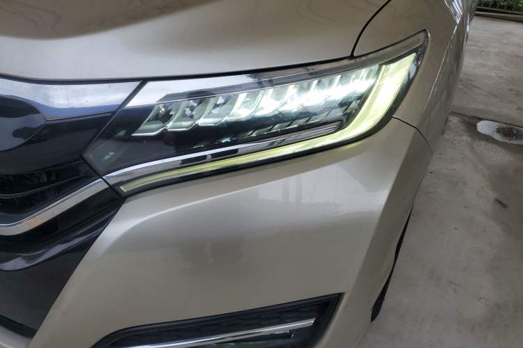 Used Honda UR-V 2017 370TURBO 2WD Prestige Edition China V Left Front Headlight