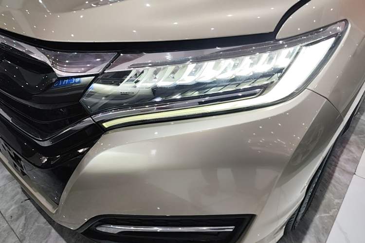 Used Honda UR-V 2017 370TURBO 2WD Prestige Edition China V Left Front Headlight