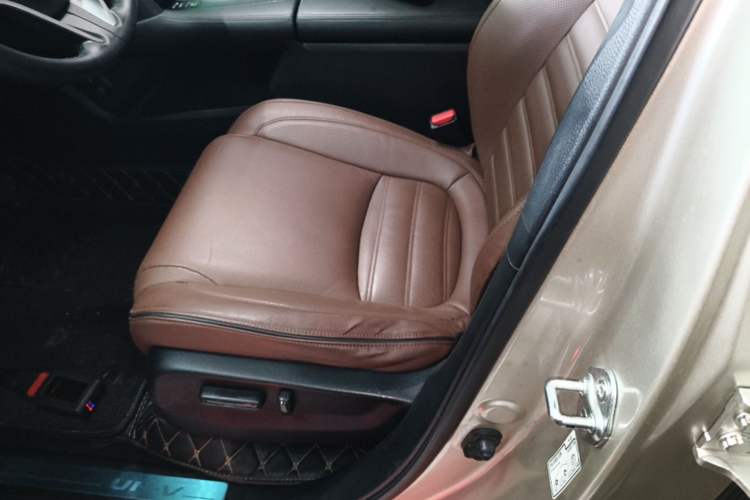 Used Honda UR-V 2017 370TURBO 2WD Prestige Edition China V Left Front Seat