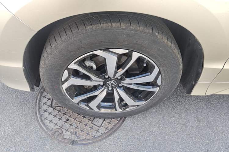 Used Honda UR-V 2017 240TURBO Two-Wheel Drive Classic Edition China V Left Front Wheel Hub