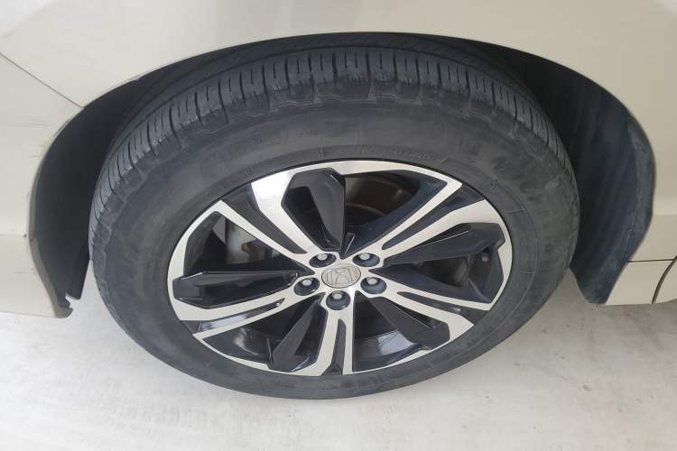 Used Honda UR-V 2017 370TURBO 2WD Prestige Edition China V Left Front Wheel Hub