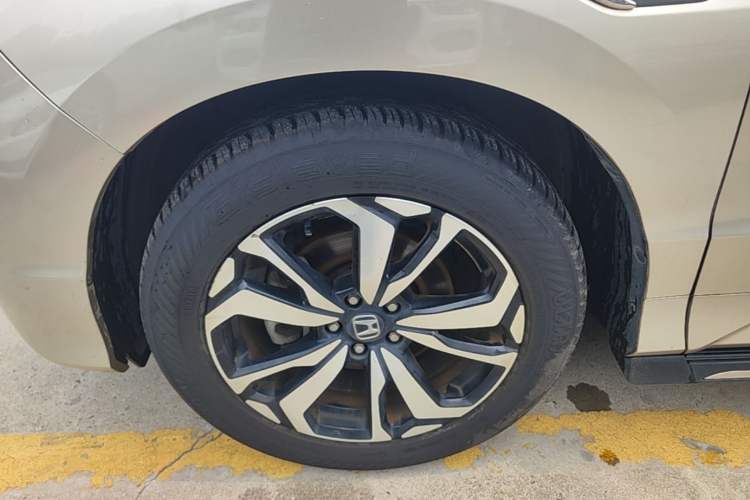 Used Honda UR-V 2017 240TURBO Two-Wheel Drive Classic Edition China V Left Front Wheel Hub